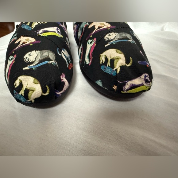 BOBS from Skechers Black Flats with Vibrant Dog Pattern - Picture 6 of 10